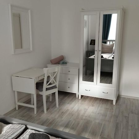 Mikra Homes24 In Кемниц Екстериор снимка